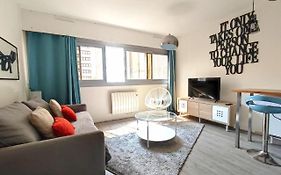 Studio Of 27M In Downtown